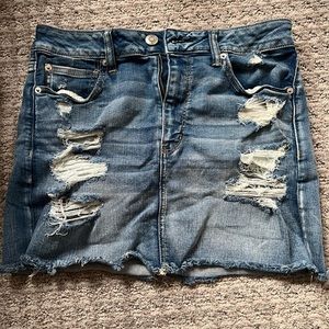 American eagle distressed denim skirt